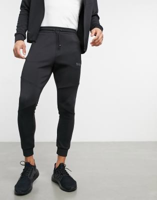 Брюки и меггинсы  Asos Черные джоггеры из технологичного материала HIIT Training-Черный цвет