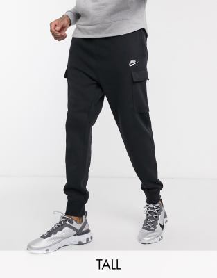 Nike Club Cuffed Cargo Joggers in Black