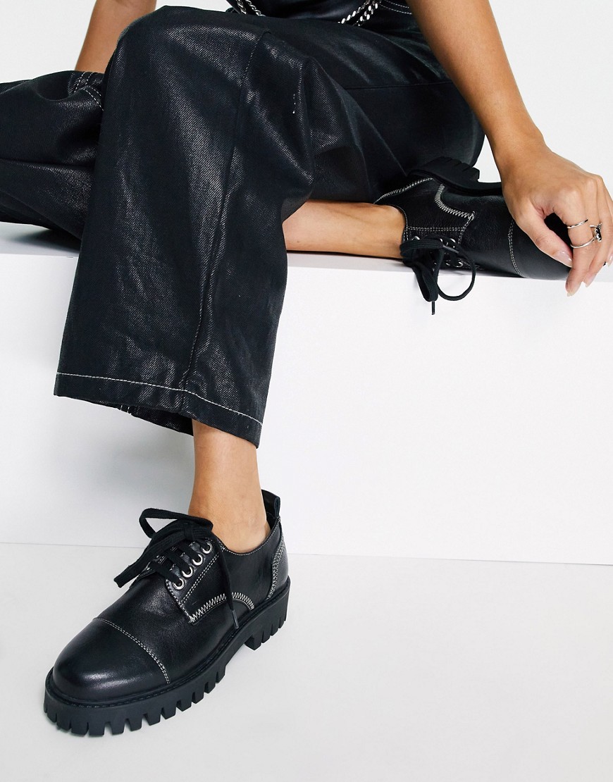 фото Черные кожаные ботинки на плоской подошве со шнуровкой asra feronia-черный цвет