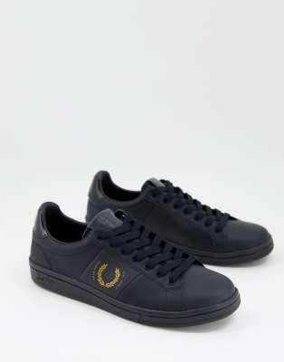 фото Черные кожаные кроссовки с фирменным круглым логотипом fred perry b721-черный цвет