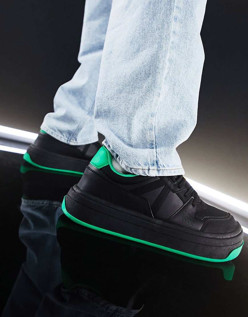 фото Черные кроссовки на толстой зеленой подошве со шнуровкой asos design-черный цвет