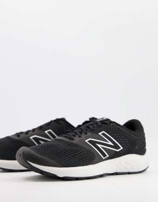 Cпортивная одежда Черные кроссовки New Balance Running 520 v7-Черный цвет