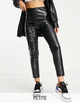 Брюки для миниатюрных  Asos Черные леггинсы из искусственной кожи Missguided Petite-Черный цвет