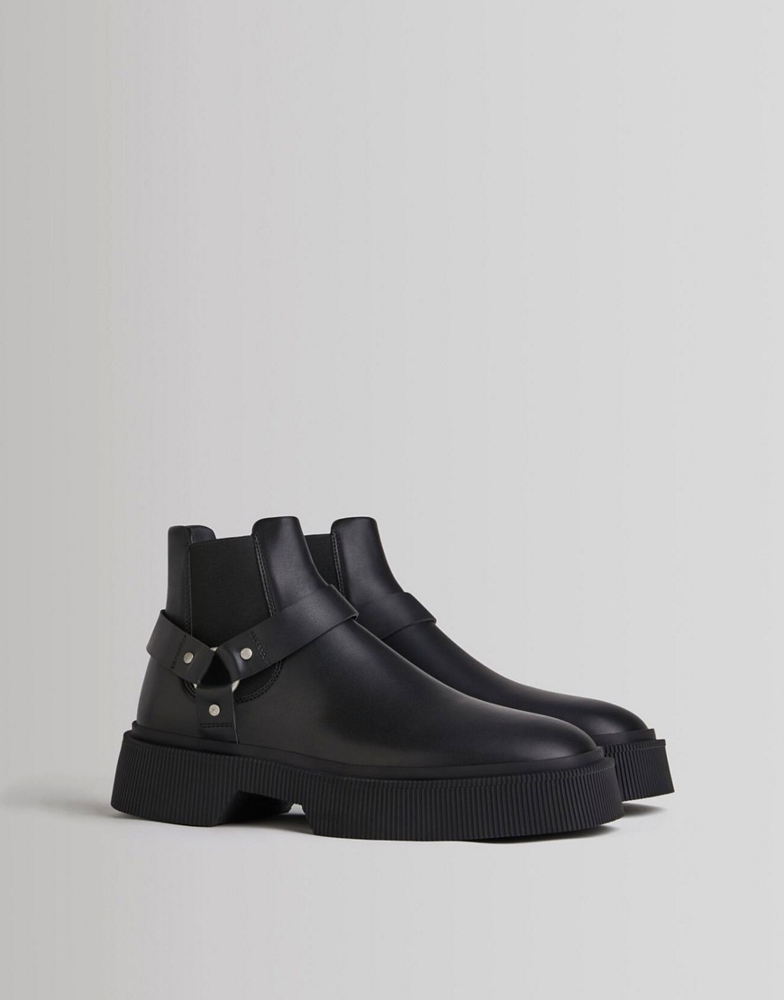 фото Черные массивные ботинки челси с пряжкой bershka-черный цвет