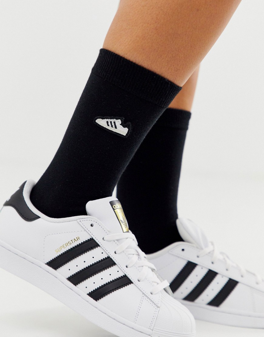 фото Черные носки с вышивкой adidas originals superstar-черный