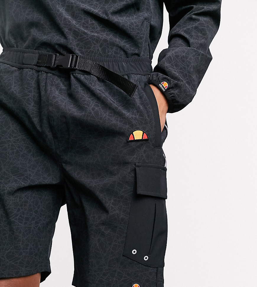 фото Черные шорты-карго со светоотражающей отделкой ellesse эксклюзивно для asos-черный