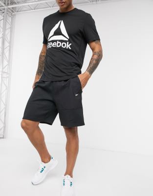 фото Черные шорты reebok training-черный