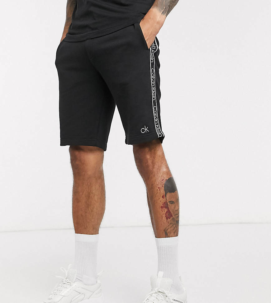 фото Черные спортивные шорты с логотипом calvin klein-черный