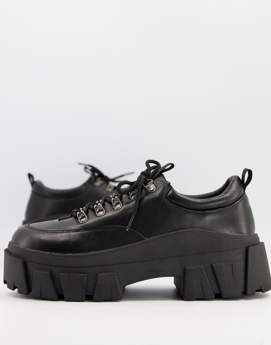 фото Черные туфли из искусственной кожи со шнуровкой и толстой подошвой asos design-черный цвет