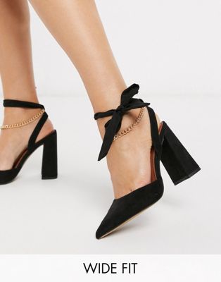 фото Черные туфли на каблуке для широкой стопы с цепочкой asos design-черный