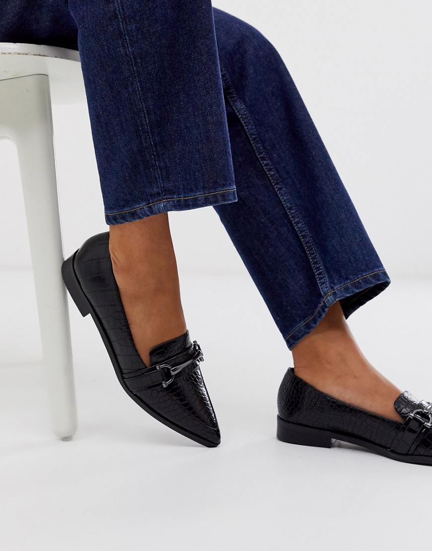 фото Черные туфли на плоской подошве с пряжками и острым носом asos design master-черный
