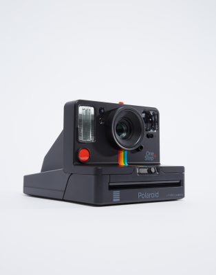 фото Черный фотоаппарат polaroid one step plus-мульти polaroid originals