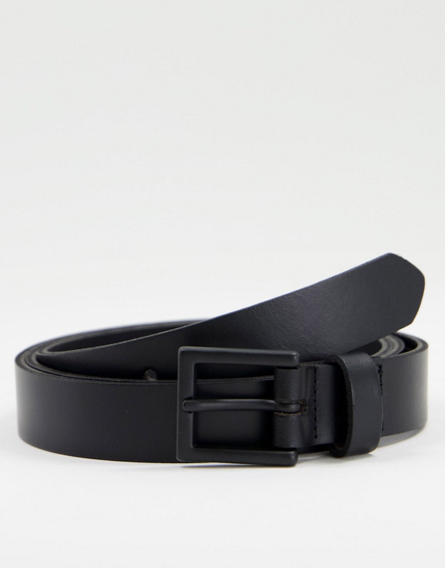 фото Черный кожаный узкий ремень с матовой черной пряжкой asos design-черный цвет
