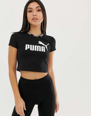 Черные короткие футболки. Puma кроп топ. Кроп-топ Пума женский. Пума топ черный. Футболка Пума чёрная Асос женская.