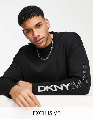 фото Черный лонгслив с логотипом на рукаве dkny sport dkny active