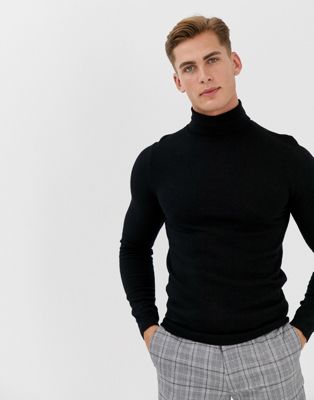Черный пуловер