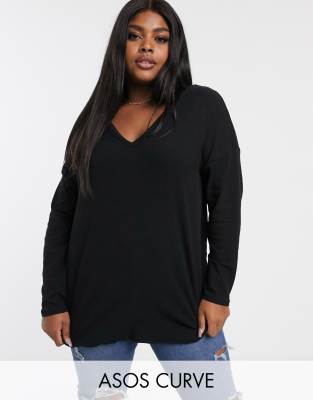 фото Черный oversize-топ с v-образным вырезом и рукавами \"летучая мышь\" asos design curve asos curve