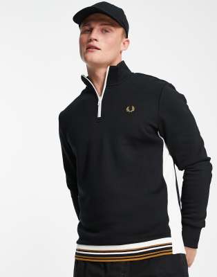 фото Черный свитшот с короткой молнией и контрастной вставкой fred perry-черный цвет