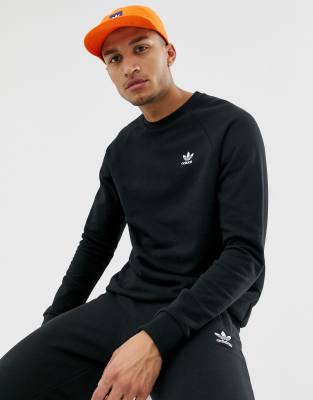 фото Черный свитшот с небольшим логотипом adidas originals essentials