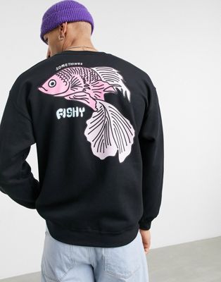 фото Черный свитшот с принтом в виде рыбки и надписью "somethings fishy" new love club-черный цвет