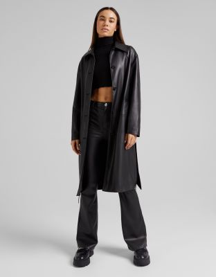 Пальто  Asos Черный тренч из искусственной кожи с поясом Bershka-Черный цвет