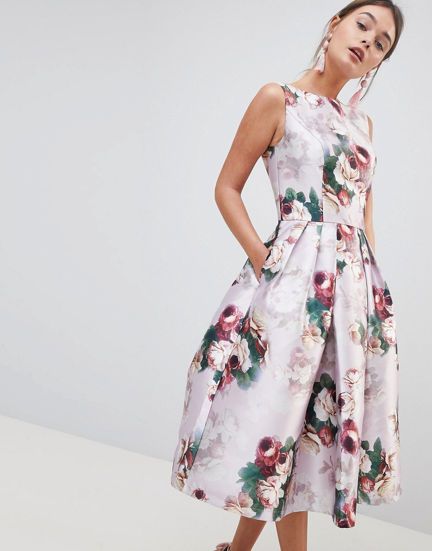 Chi Chi London – Midiklänning med blommönster-Rosa