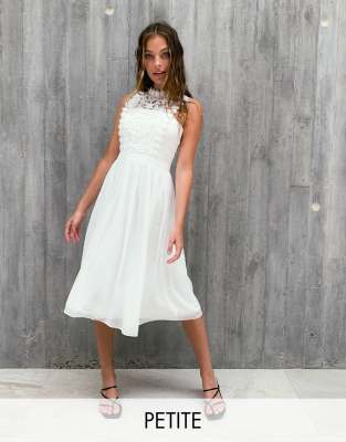 White dress hot sale chi chi