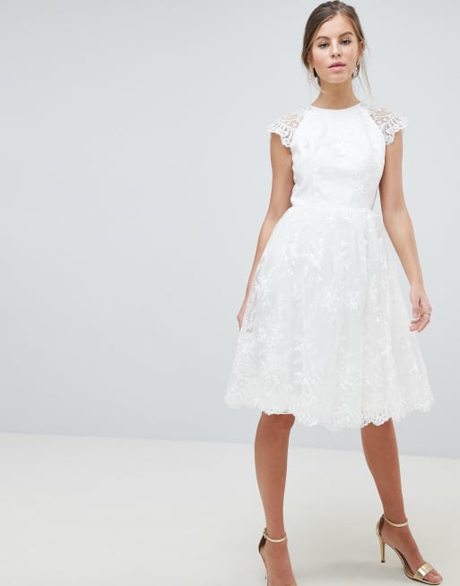 White dress best sale chi chi