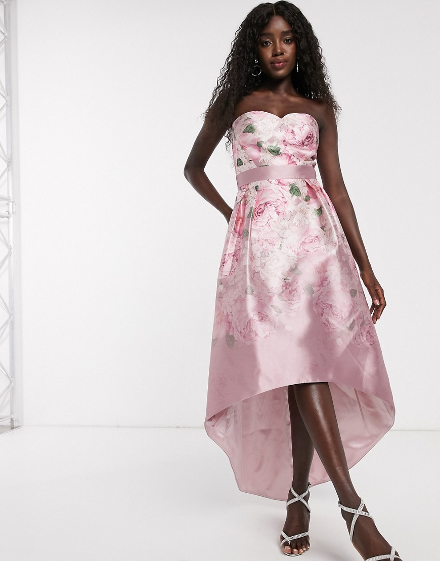 Chi Chi London - Satijnen midi-jurk met ongelijke zoom en ombré rozenprint