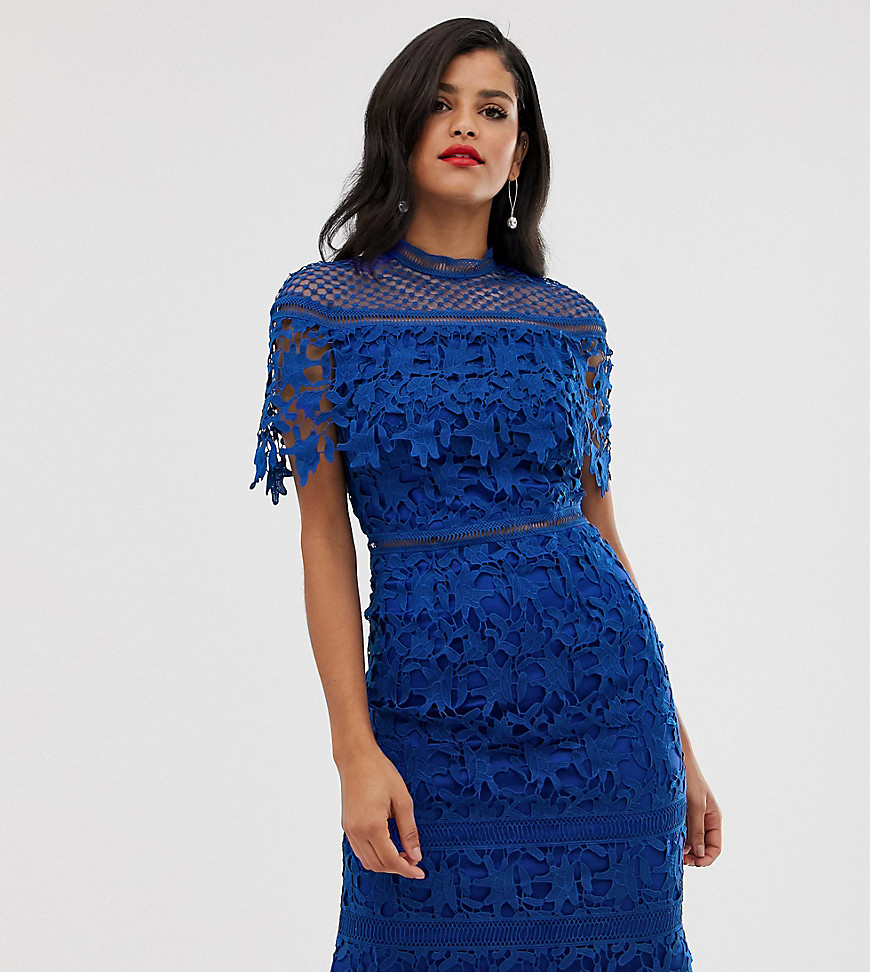 Chi Chi London Tall - Hoogsluitende kanten mini-jurk in kobaltblauw