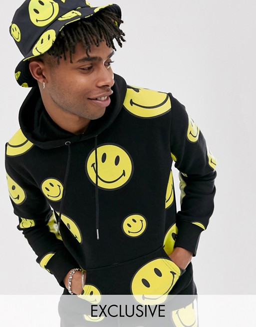 Chinatown Market Smiley All Over hooded sweat in black