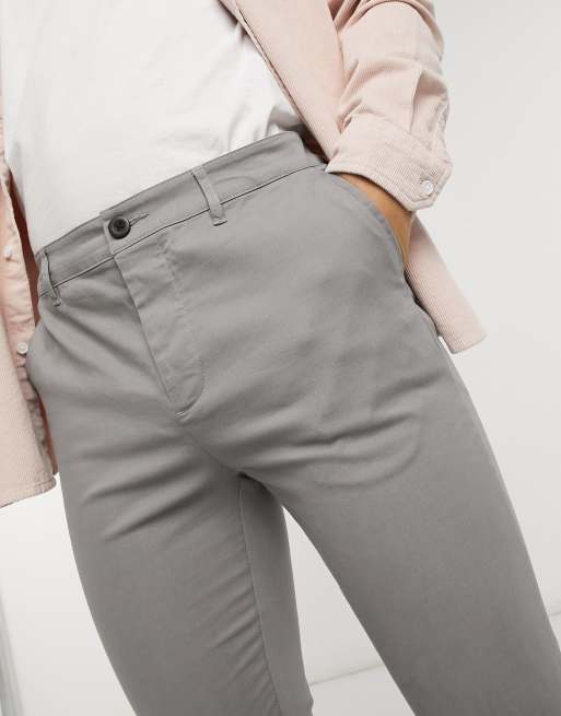 Chinos ajustados en color gris claro de ASOS DESIGN, 3 de 4