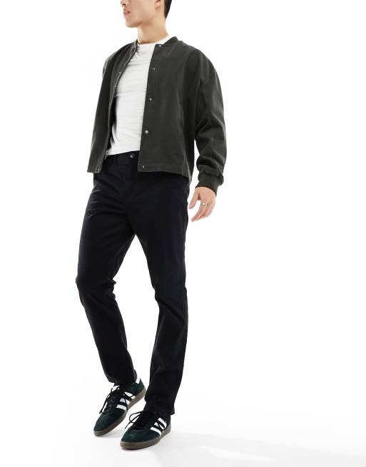 Pantalones chinos negros de corte slim de New Look