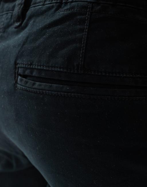 Chinos negros de estilo casual y corte slim de River Island, 4 de 5
