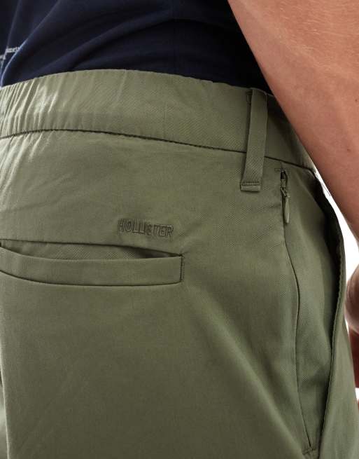 Chinos verde oscuro técnicos de pernera recta slim de nailon de algodón de Hollister, 4 de 5