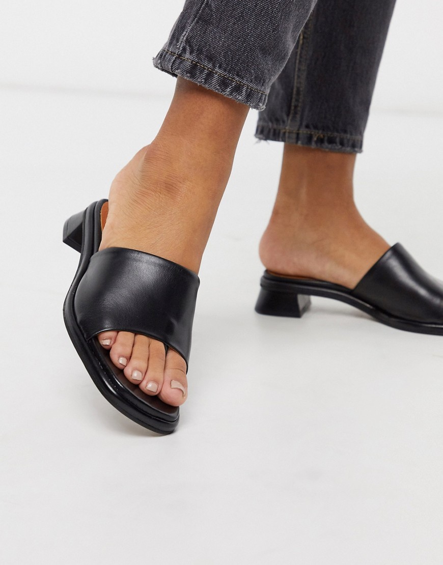 Chio – Svarta lädersandaler med låg klack