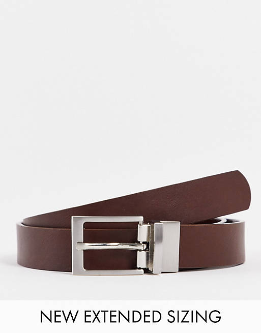 Hombre Cinturones | Cinturón de vestir estrecho marrón con diseño reversible acharolado y en relieve de cuero sintético de ASOS DESIGN - GJ36063