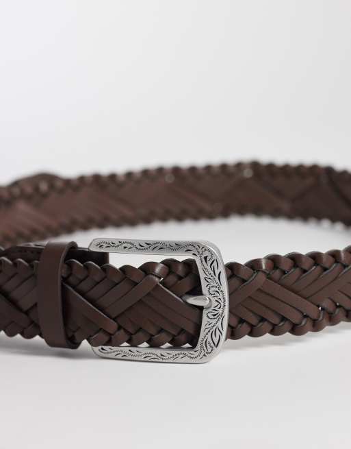 Cinturón marrón de cuero sintético entretejido con hebilla plateada de estilo wéstern de ASOS DESIGN, 2 de 3