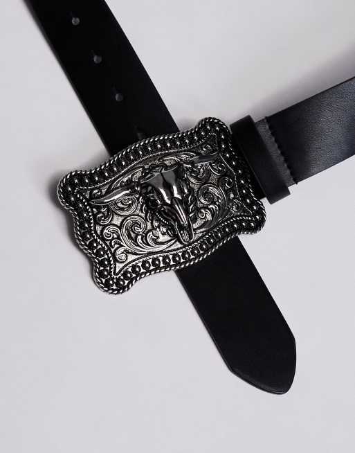 Cinturón negro de cuero sintético con hebilla plateada llamativa de estilo wéstern de ASOS DESIGN, 4 de 4