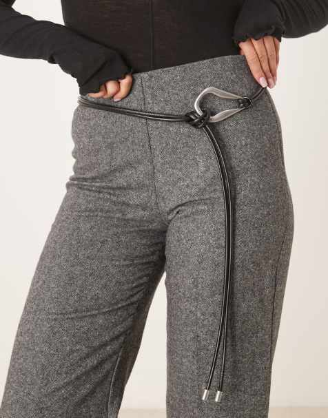 Cinturón negro para cintura y cadera con diseño deslizante y hebilla plateado antiguo de ASOS DESIGN - view 1