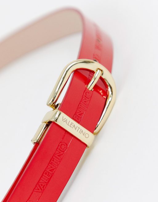 rojo de charol con detalle de la marca Valentino Mario Valentino |