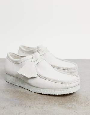 Chalky White Suede Wallabee Shoes by Clarks Orginals in Ethiopia at ETB 12532 Rating 5