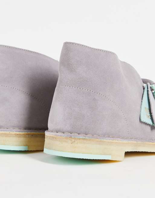 Clarks desert store boots women gray