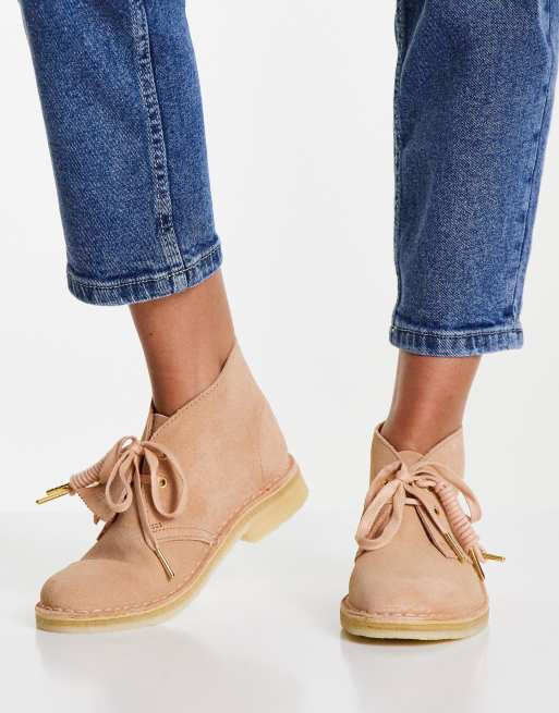 Clarks female best sale desert boots