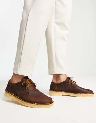 Clarks Originals desert trek boots in beeswax