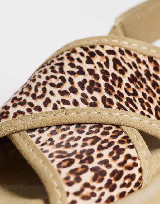 Clarks Originals - Meare Cross - Sandali leopardati, 3 di 4