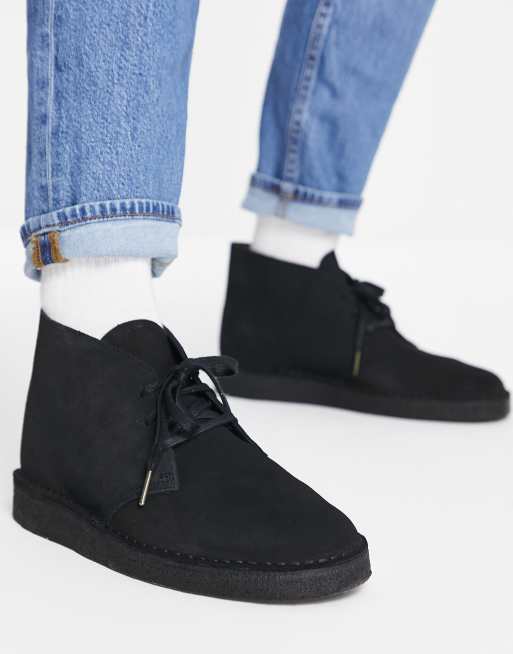 Clarks Originals – Schnür-Boots aus schwarzem Wildleder | ASOS