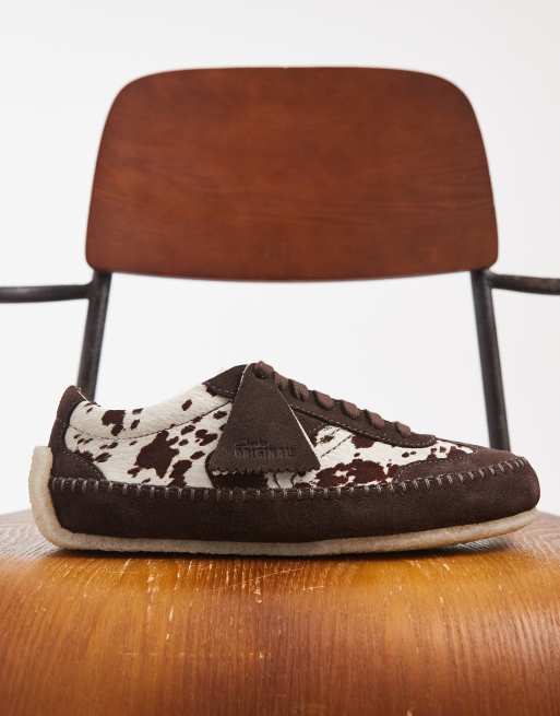 Clarks Originals Tor Low baskets à imprimé vache marron, 3 de 5