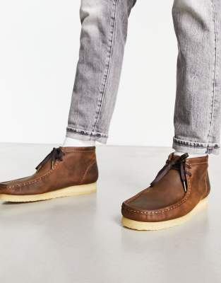 Clarks store wallabee beeswax