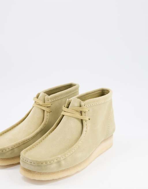 Clarks deals wallabees beige